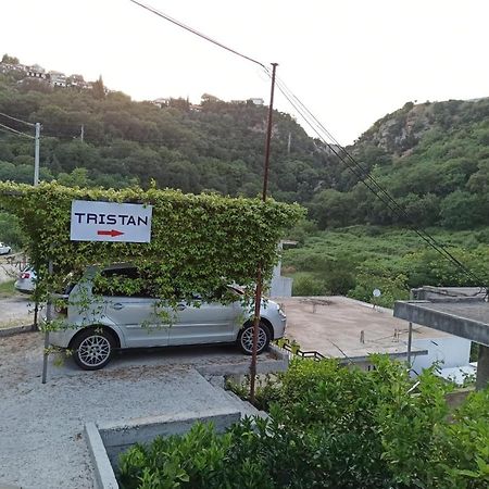 Apartman Tristan Herceg Novi Ngoại thất bức ảnh